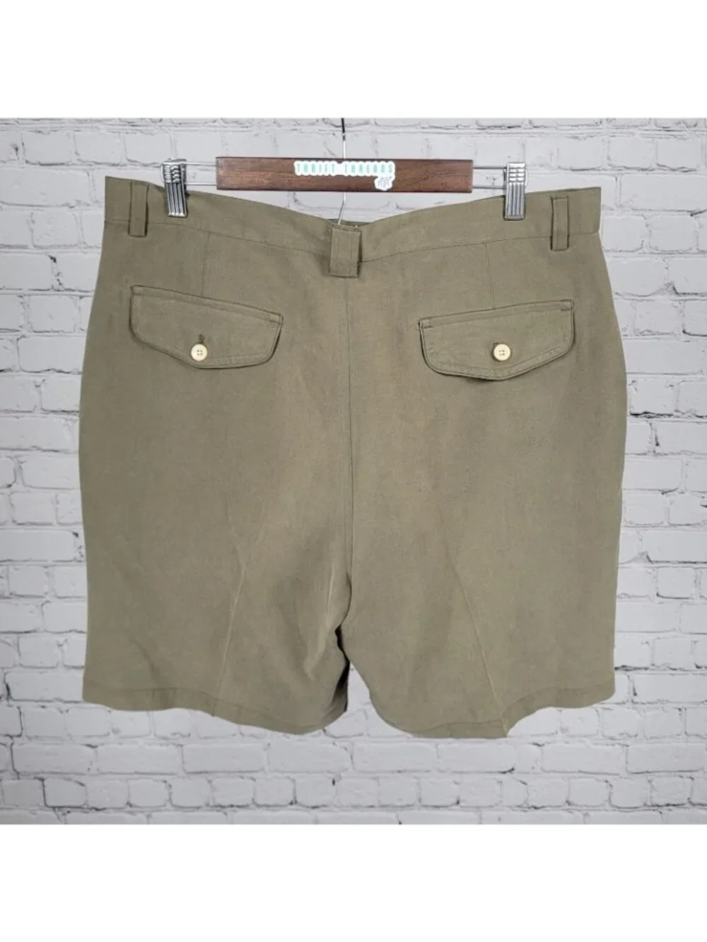 Caribbean Green 100% Silk Pleated Front Pockets Casual Shorts 36 (36x8.5)